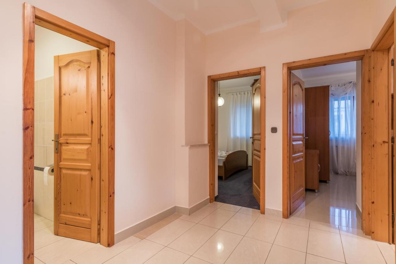Pansion Dujmović 2 Aparthotel Porat  Bagian luar foto
