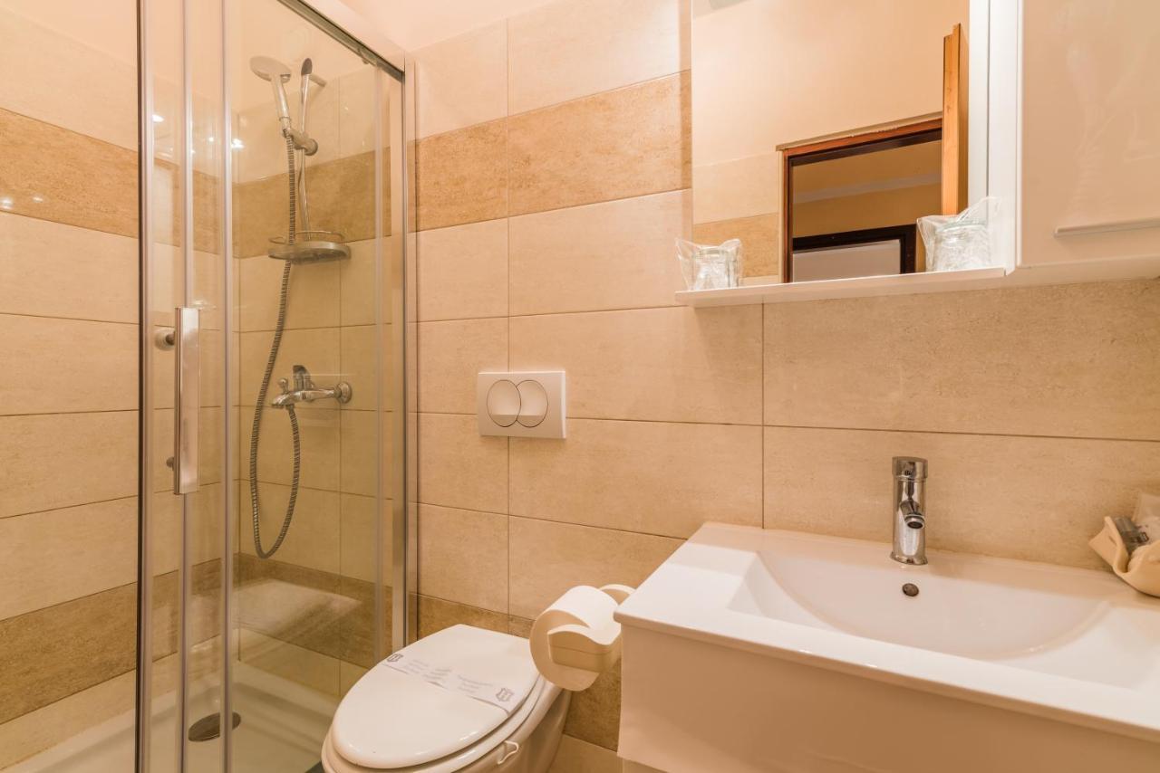 Pansion Dujmović 2 Aparthotel Porat  Bagian luar foto