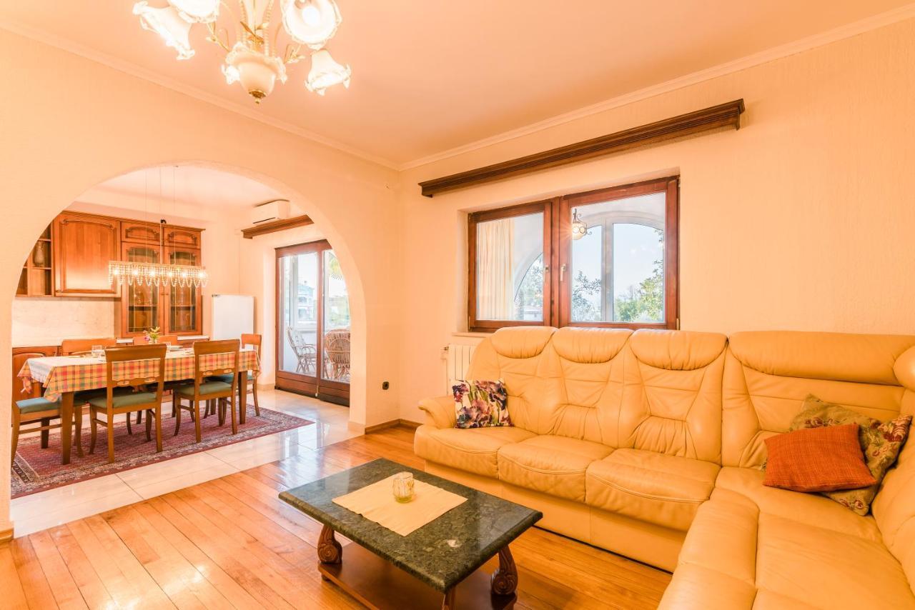 Pansion Dujmović 2 Aparthotel Porat  Bagian luar foto